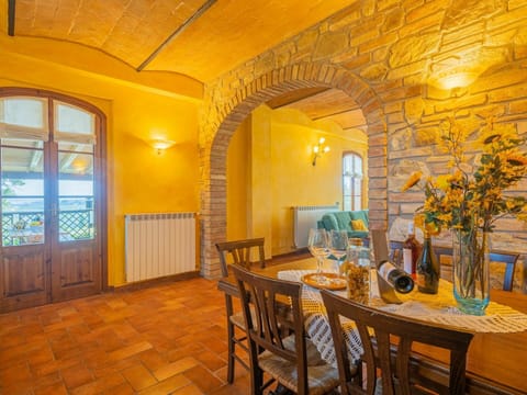 Yellow, Property, Room, Building, Ceiling, Interior Design, Real Estate, Architecture, Furniture, Dining Room