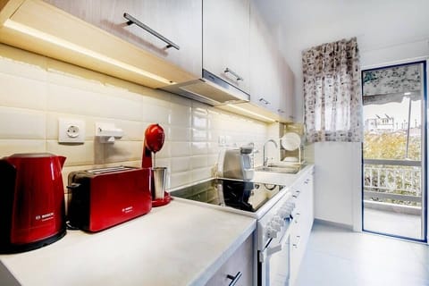 Fully eqquipted kitchen