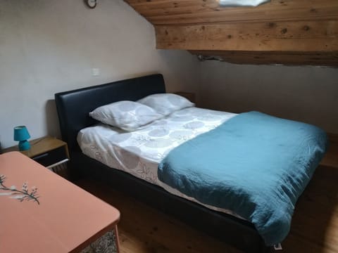 3 bedrooms, iron/ironing board, travel crib, free WiFi