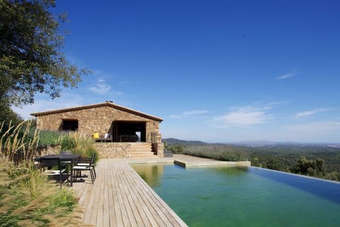 Outdoor pool, an infinity pool