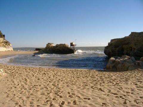 Beach nearby, sun loungers