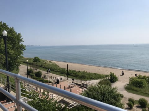 Beach nearby, beach towels