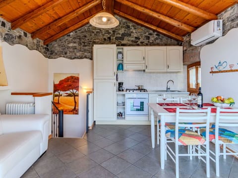 Furniture, Property, Table, Building, Wood, Interior Design, Architecture, Floor, Flooring, Wall