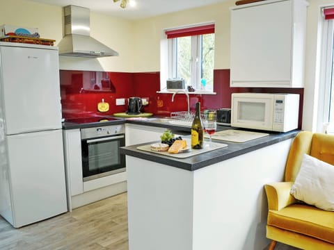 Fully equipped kitchen | Burnside, Dumfries