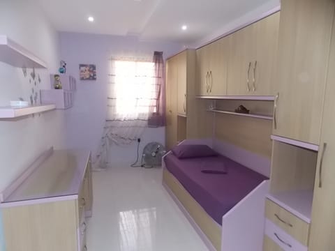 3 bedrooms, in-room safe, iron/ironing board, WiFi