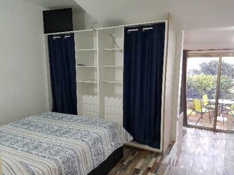 1 bedroom, in-room safe, iron/ironing board, free WiFi