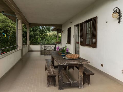 Plant, Table, Interior Design, Building, Houseplant, Floor, Window, Wood, Shade, Flooring