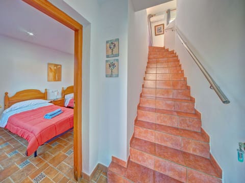 Property, Furniture, Building, Stairs, Wood, Orange, Comfort, Interior Design, Paint