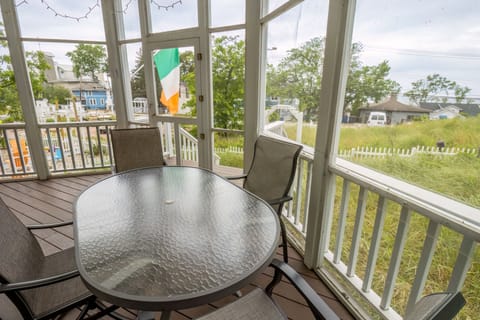 Main Level | Screened in Porched