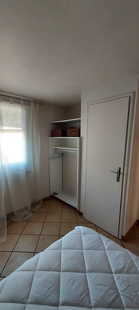 4 bedrooms, iron/ironing board, travel crib, free WiFi