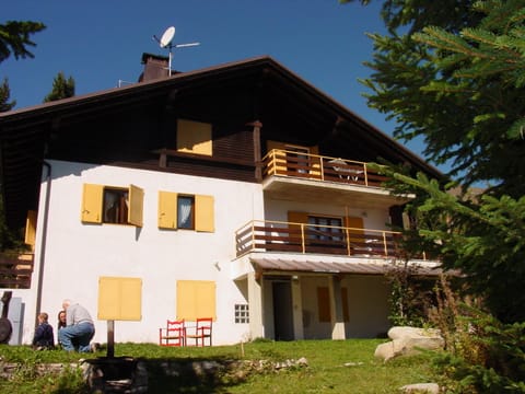 Casa dell'Aqua in the summertime