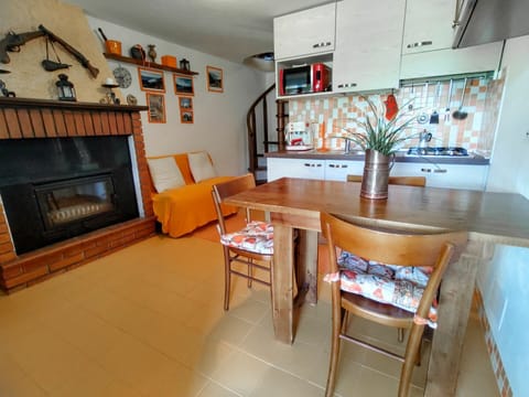 Table, Furniture, Property, Picture Frame, Chair, Wood, Lighting, Interior Design, Floor, Flooring