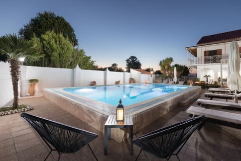 Unique private %26amp%3B personal experiences at the pool