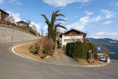 Onsite parking, car charging station