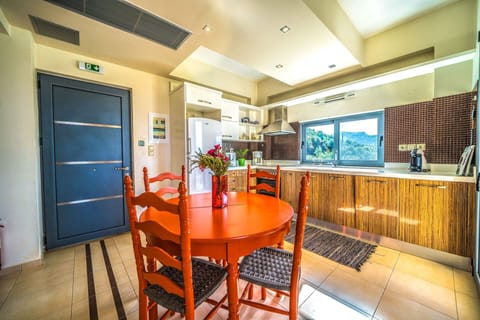 The fully equipped kitchen with modern electrical appliances!