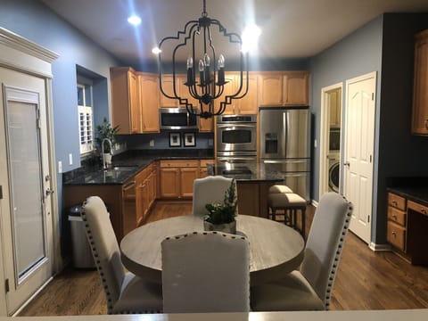 Open Concept Breakfast Room