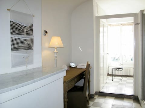 Room, Property, Interior Design, Bathroom, Floor, Furniture, Building, Tile, House, Real Estate