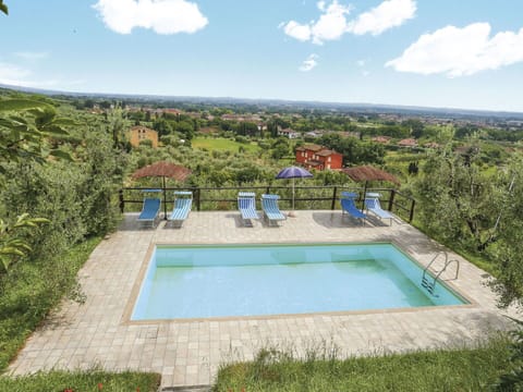 Cloud, Water, Sky, Property, Swimming Pool, Azure, Building, Plant, Land Lot, Tree