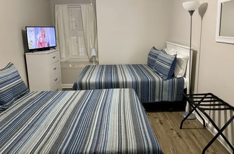 2 bedrooms, memory foam beds, iron/ironing board, free WiFi