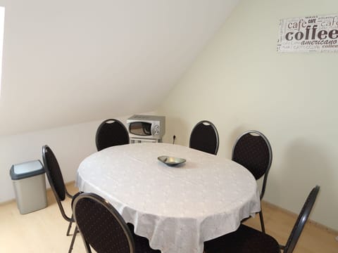 Table, Furniture, Building, Chair, Floor, Flooring, Kitchen & Dining Room Table, Wood, House, Tablecloth