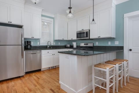 Kitchen with BRAND NEW appliances 