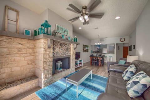 Gorgeous Living Room! 