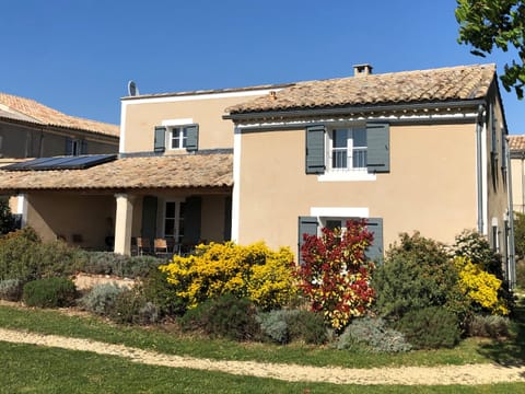 Les Marronniers from the vines