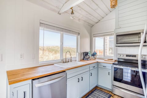 The Nautical House-115