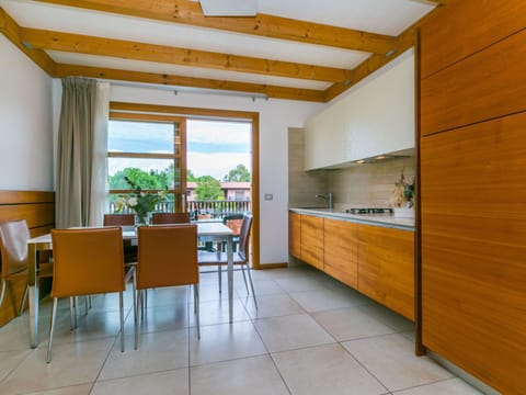 Wood, Lighting, Interior Design, Flooring, Floor, Living Room, Real Estate, Hardwood, Table, Beam