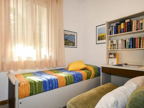 Furniture, Room, Bed, Bedroom, Interior Design, Property, Bed Sheet, Bed Frame, Wall, Bedding