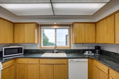 Enjoy an ocean view right from the kitchen.