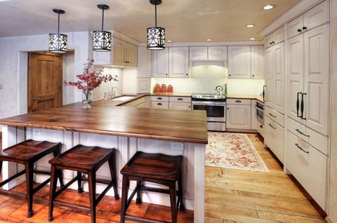 Kitchen - Elkhorn Lodge at Beaver Creek
