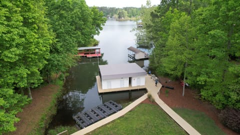 Quiet cove provides direct access to Jimmies Creek and Lake Gaston.