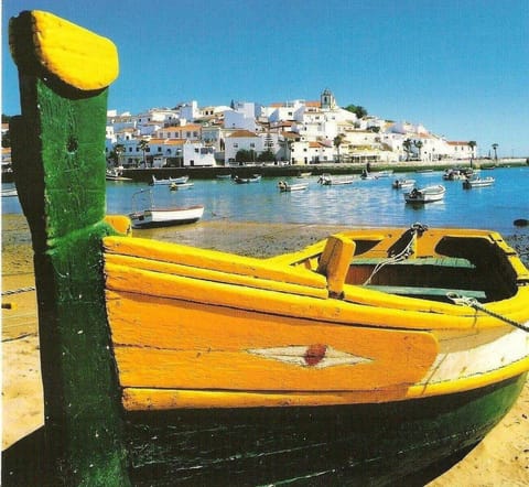 Beach nearby, sun loungers