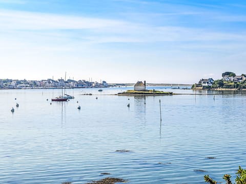 Blue, Water, Water Resources, Boat, Body Of Water, Watercraft, Waterway, Coastal And Oceanic Landforms, Sea, Boats And Boating--Equipment And Supplies