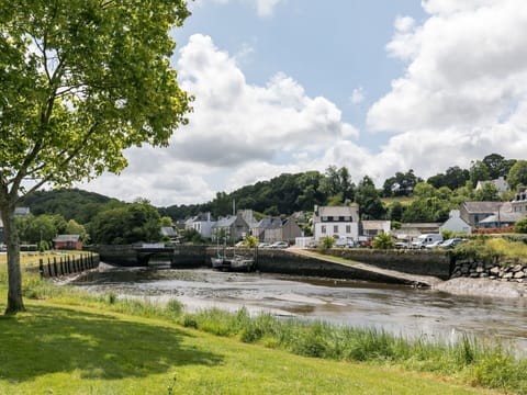 Cloud, Plant, Sky, Water, Water Resources, Building, Natural Landscape, Tree, Vegetation, Body Of Water