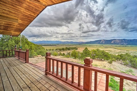 Mancos Vacation Rental Cabin | 5BR | 3BA | 3,000 Sq Ft | Stairs to Access