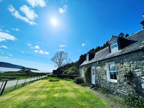 Blue Skies at Lochead Cottage - just delightful