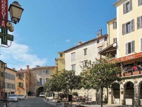 Building, Property, Wood, Interior Design, Table, Computer Desk, House, Window