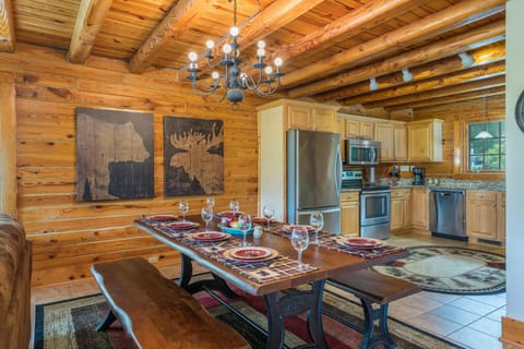 Amazing solid mahoganny dining table provides seating for 8