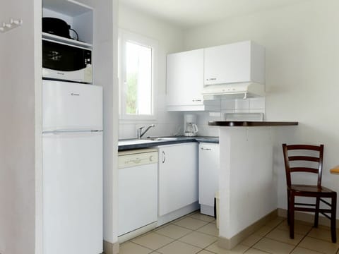 Room, Property, Furniture, Kitchen, Refrigerator, Cabinetry, Building, Major Appliance, Interior Design, Floor