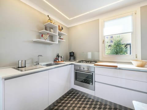 Countertop, Cabinetry, Property, Sink, Kitchen Sink, Tap, Kitchen Stove, Kitchen, Wood, Window