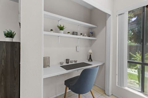 Small office area in master bedroom 