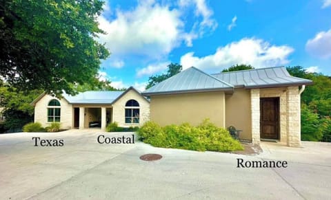 We have 5 luxury casitas on our property. The Casitas at Gruene