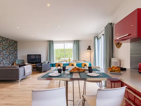 Furniture, Property, Table, Couch, Living Room, Wood, Interior Design, Chair, Floor, Flooring