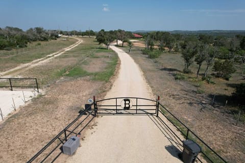 Your gateway to a peaceful and relaxing Hill Country retreat for the whole family!