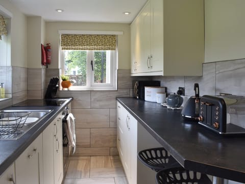 Kitchen | Finkle Cottage, Pooley Bridge