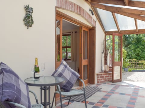 Peaceful sun room | Woodpecker Rest, Llechryd, near Cardigan