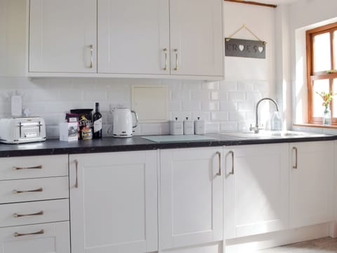 Well equipped kitchen | Woodpecker Rest, Llechryd, near Cardigan