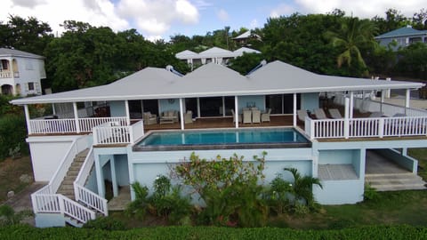 Outdoor pool, an infinity pool